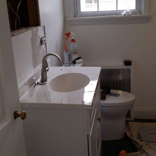 Clean and well-maintained bathroom